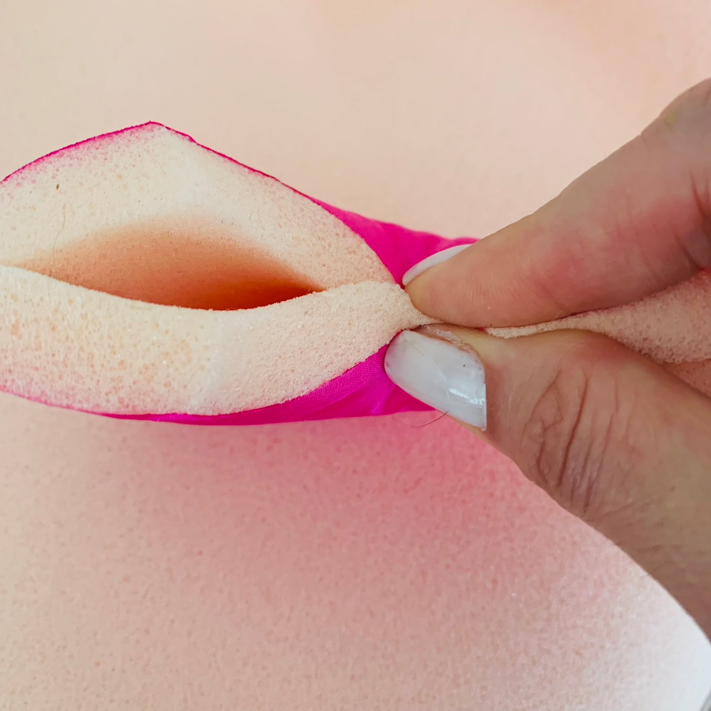 We Love PINK! Light Support Pointe Puffs Toe Pads